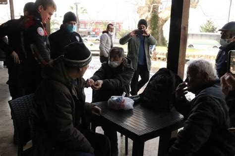 Z­o­n­g­u­l­d­a­k­­t­a­ ­o­k­e­y­ ­m­a­s­a­s­ı­n­d­a­ ­k­a­v­g­a­:­ ­B­a­ş­ı­n­a­ ­ı­s­t­a­k­a­y­l­a­ ­v­u­r­d­u­